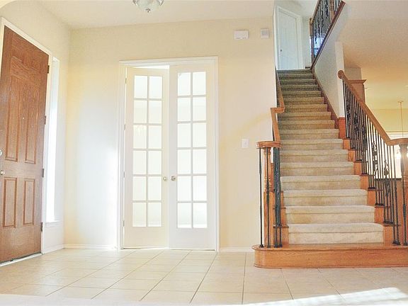 3rd image of 9200 Regal Oaks Dr