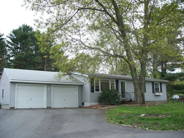 5 Fernwood St, Plainfield, CT 06374
