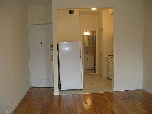 2nd image of 335 E 86th St APT 4C