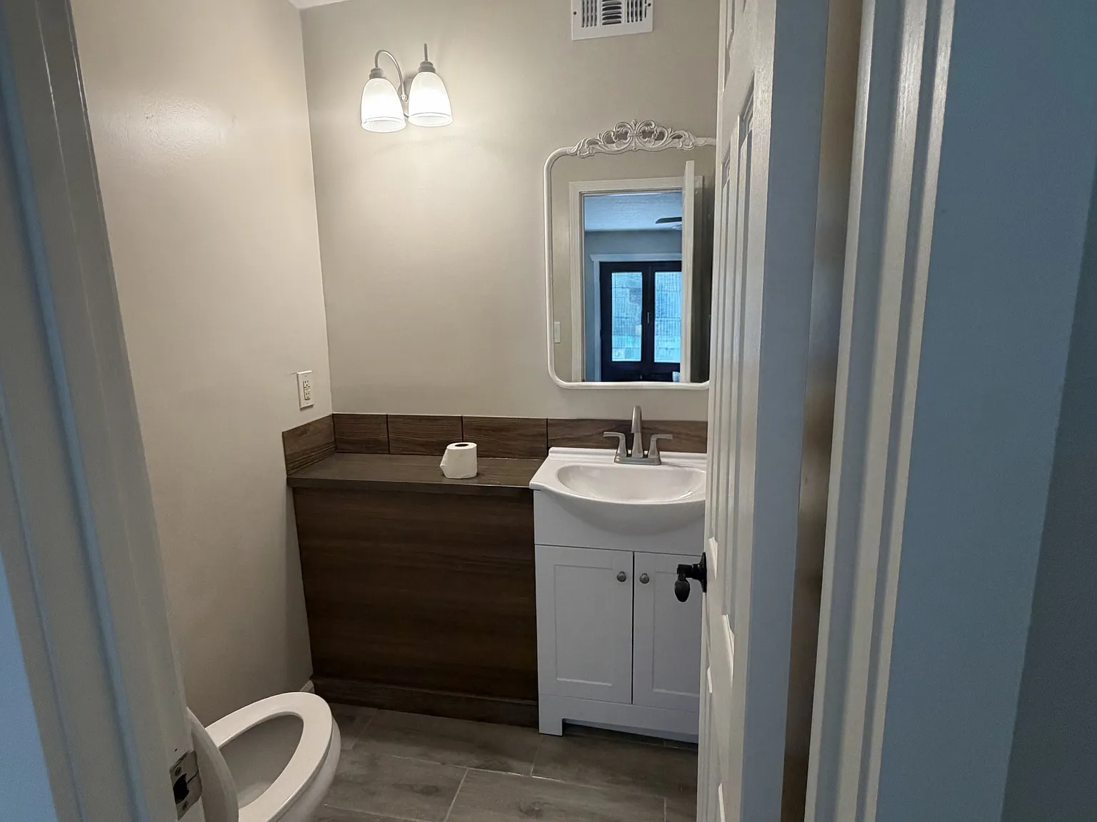 3 bed, 2.5 bath, 1463 sqft, $1,875 — Photo 4
