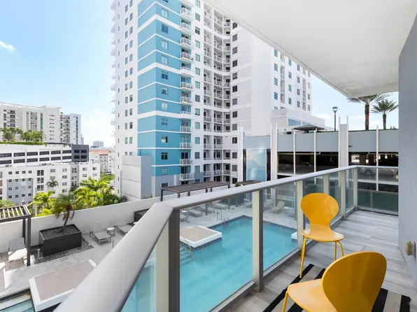 1010 SW 2nd Ave, Miami, FL