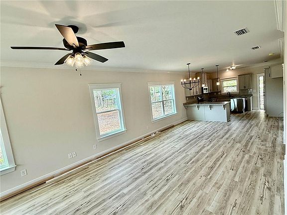 3rd image of 2286 Snowden Pl