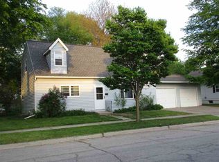 520 Newhall St, Green Bay, WI 54302