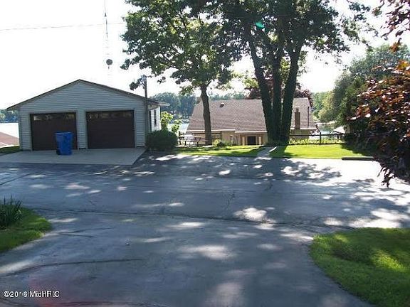 4th image of 11920 Lilac Ln