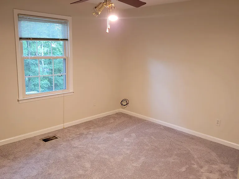 411 Woodsman Ct — Photo 18