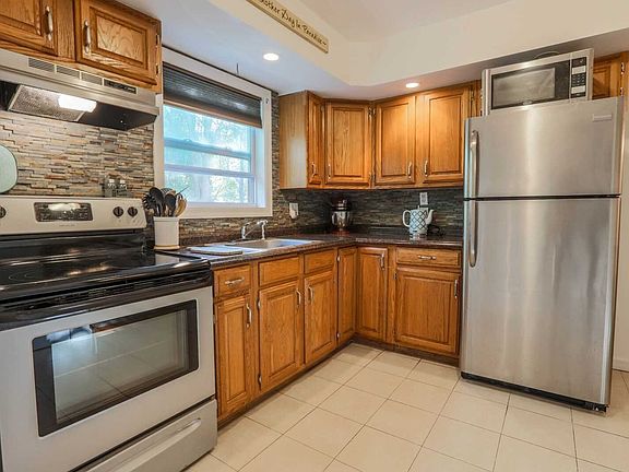 5th image of 119 Woodland Dr