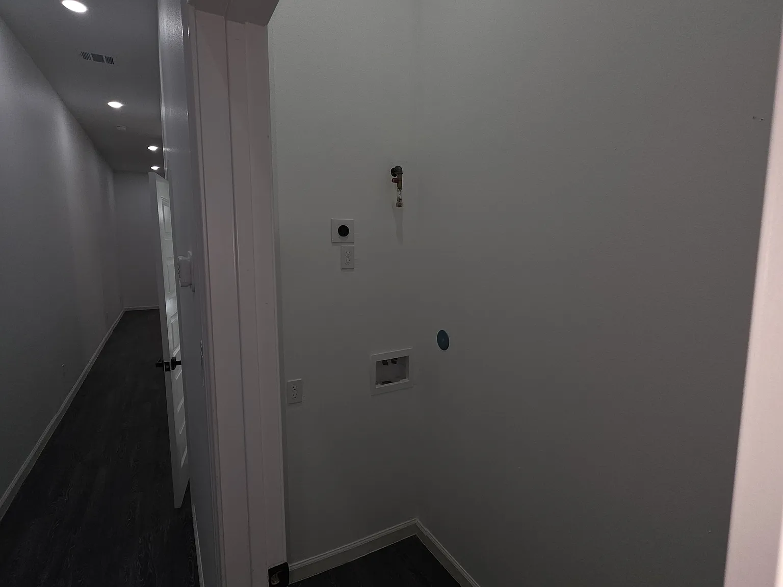 35 Foxshire Ln — Photo 4