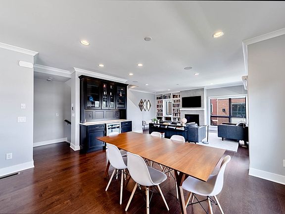 5th image of 403 S Frances St Unit 14