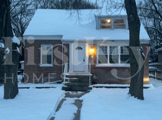 236 E 142nd St, Dolton, IL 60419