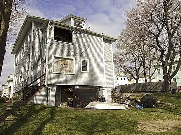 4th image of 56 Plantation St