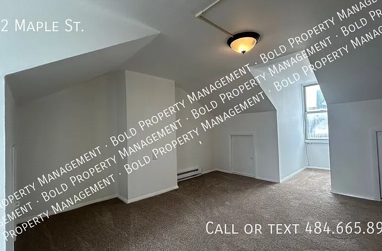 512 Maple St — Photo 4