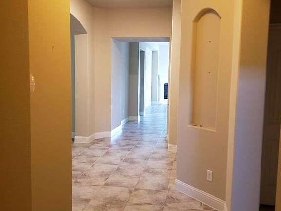 5th image of 10709 Craven St