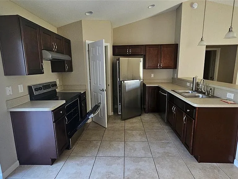 15944 SW 53rd Ct — Photo 7