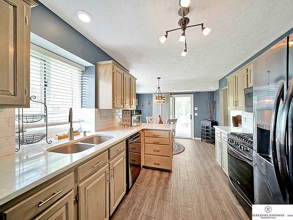 5th image of 20225 Pearl Cir