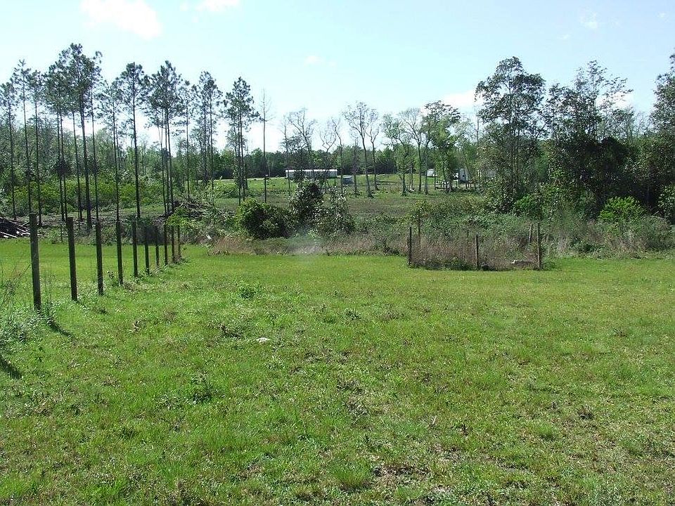 2nd image of 262 Old Creek Rd