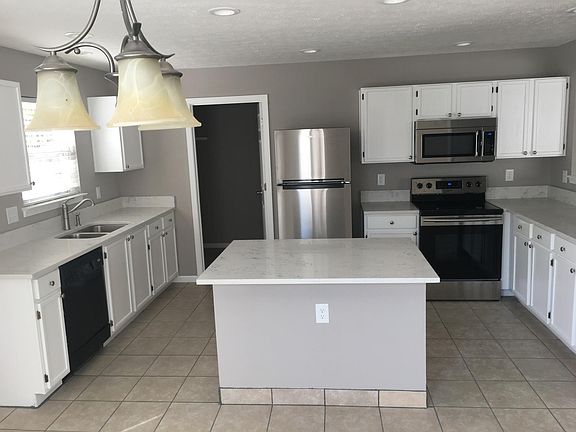 2nd image of 2218 Summerfield Dr