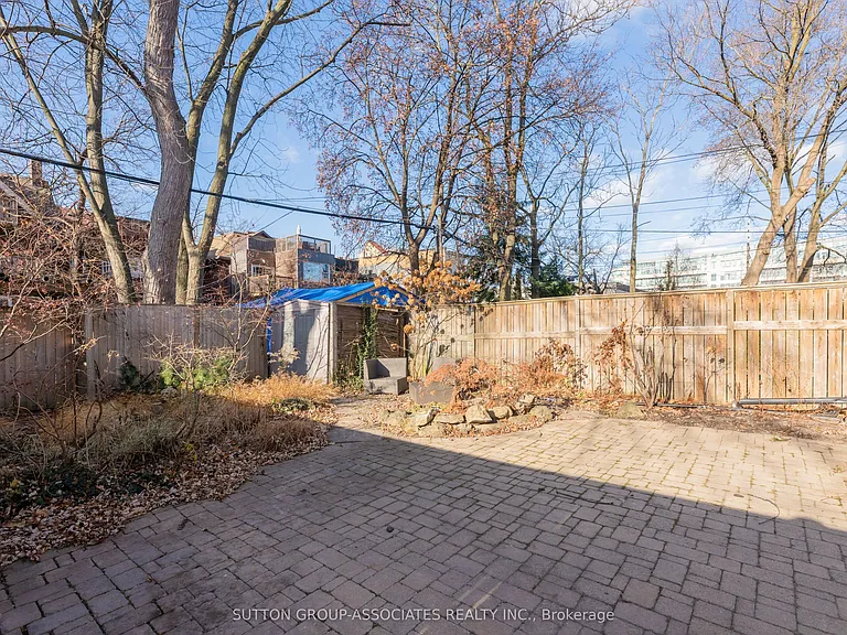 672 Huron St #B — Photo 3