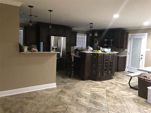 4th image of 3100 Blanchard Dr