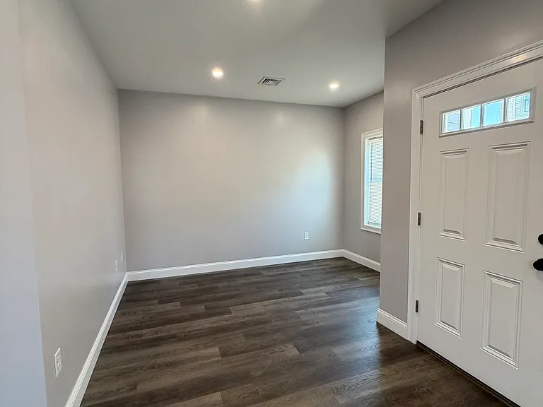 314 Dartmouth St #1 — Photo 10
