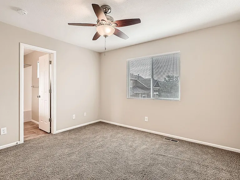 140 Jackson Dr — Photo 16