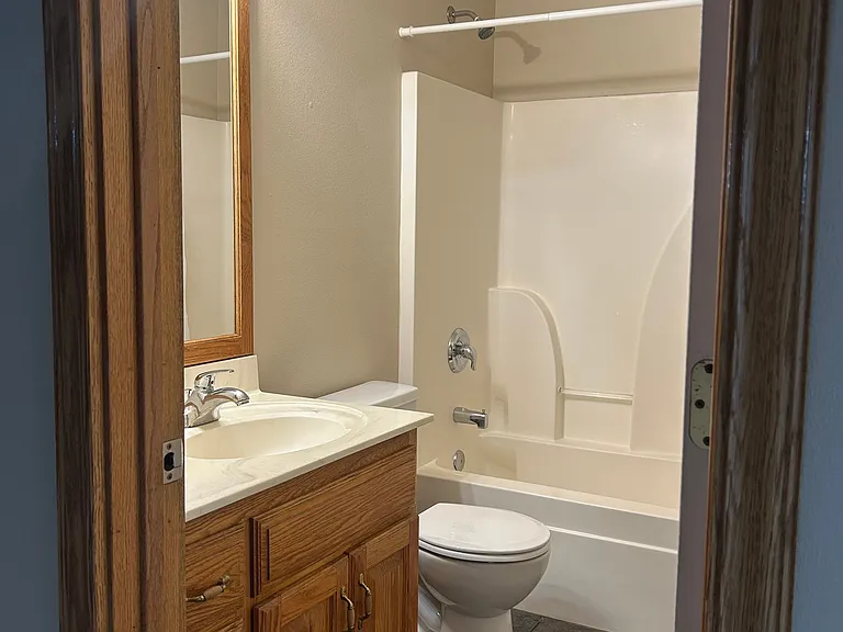1311 E 475th Rd #B — Photo 7