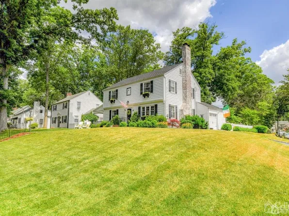87 Chestnut St, Milltown, NJ 08850