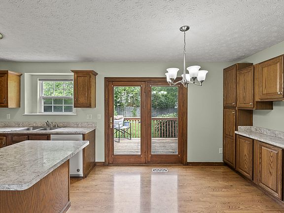 4th image of 211 Mallard Dr