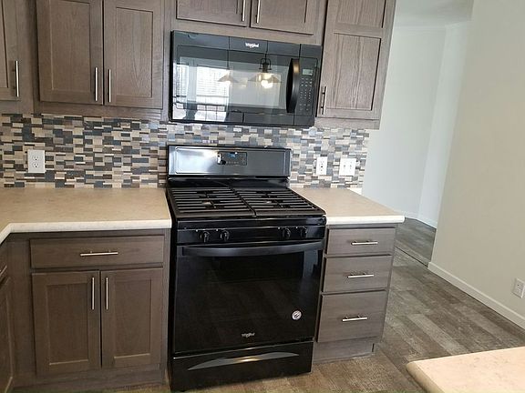 3rd image of 4951 W Augusta Blvd #Ri13gh