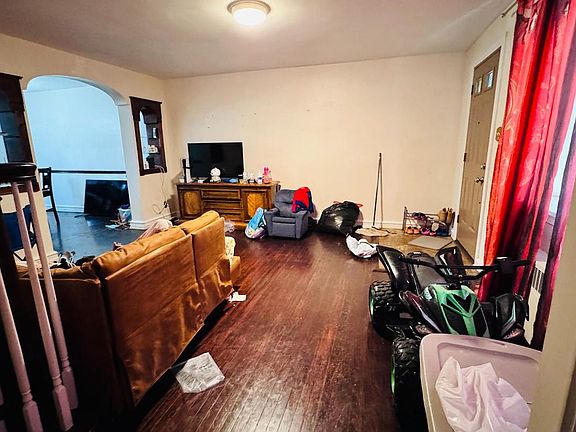 4th image of 3117 Princeton Ave