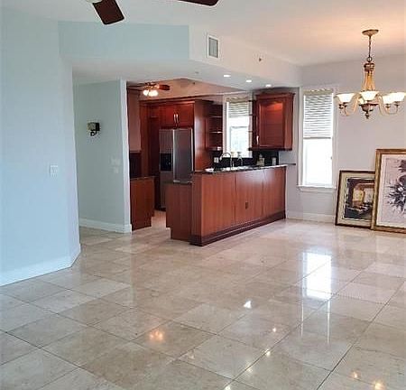 5th image of 616 SE 20th Ave APT 301