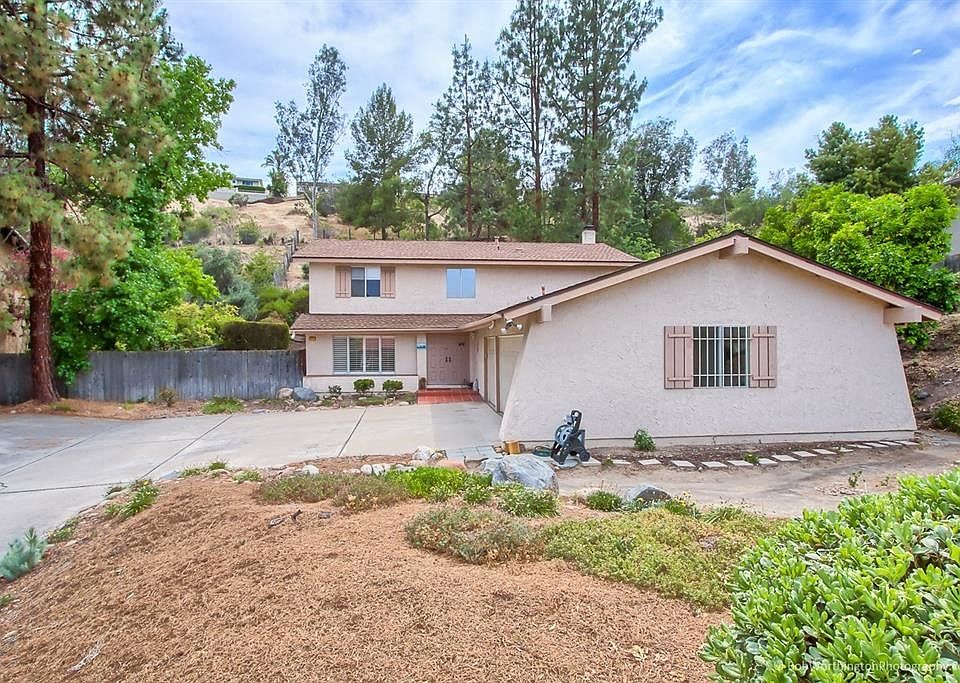 1st image of 2076 Ventana Way