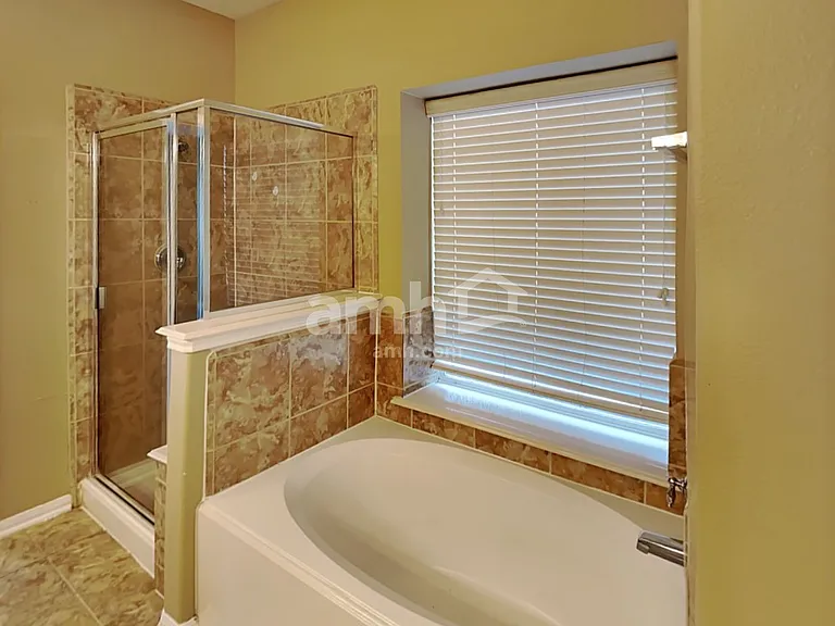 5718 Emerald Brook Ln — Photo 10
