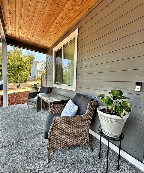 740 SE Nordmann Loop — Photo 45