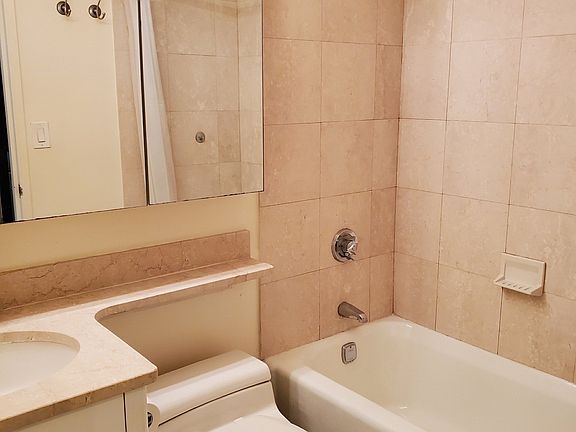 5th image of 250 E 40th St APT 9C