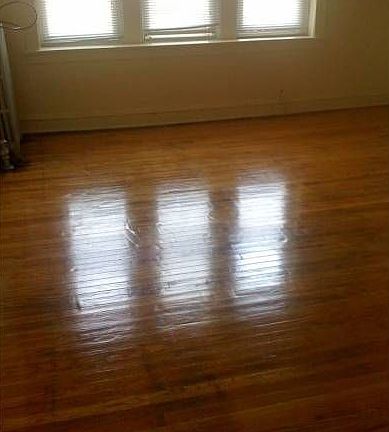 WOODEN FLOOR LIVING ROOM