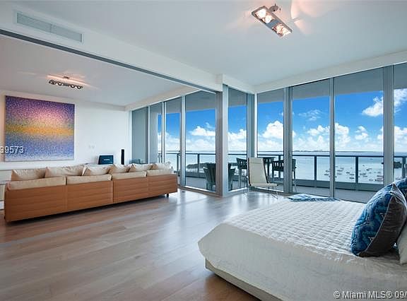 2nd image of 2627 Bayshore Dr APT 2003
