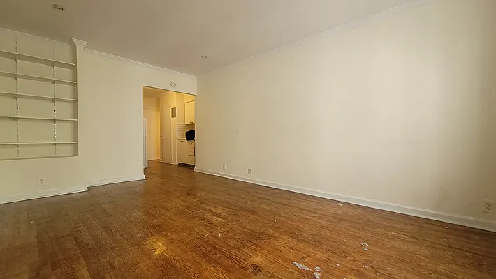 Rented by Julien Aractingi, LREB | media 2