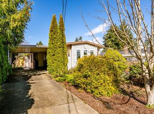 2074 6th St E, Courtenay, BC