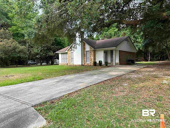 2nd image of 30597 Knollwood Dr
