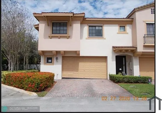 4781 Grand Cypress Cir N — Photo 2