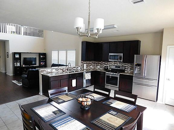 2nd image of 3130 Lauren Oaks Ln