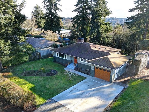 New exterior paint and concrete driveway as well as PEX plumbing throughout house