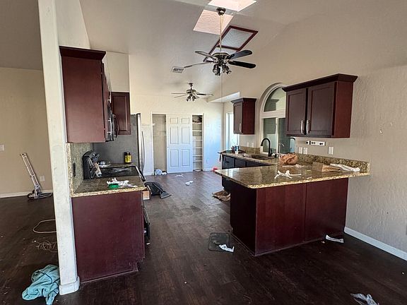 4th image of 1423 N 62ND Place