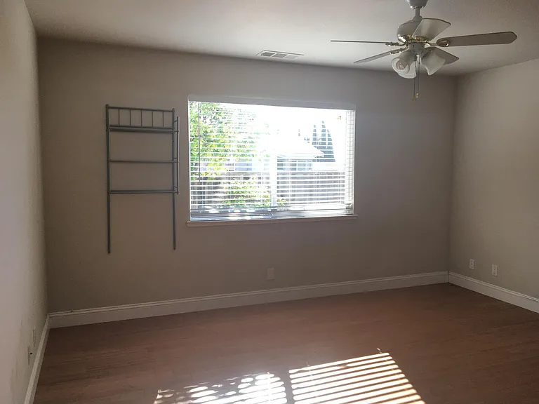 2-3023 Wetmore Dr #2 — Photo 15