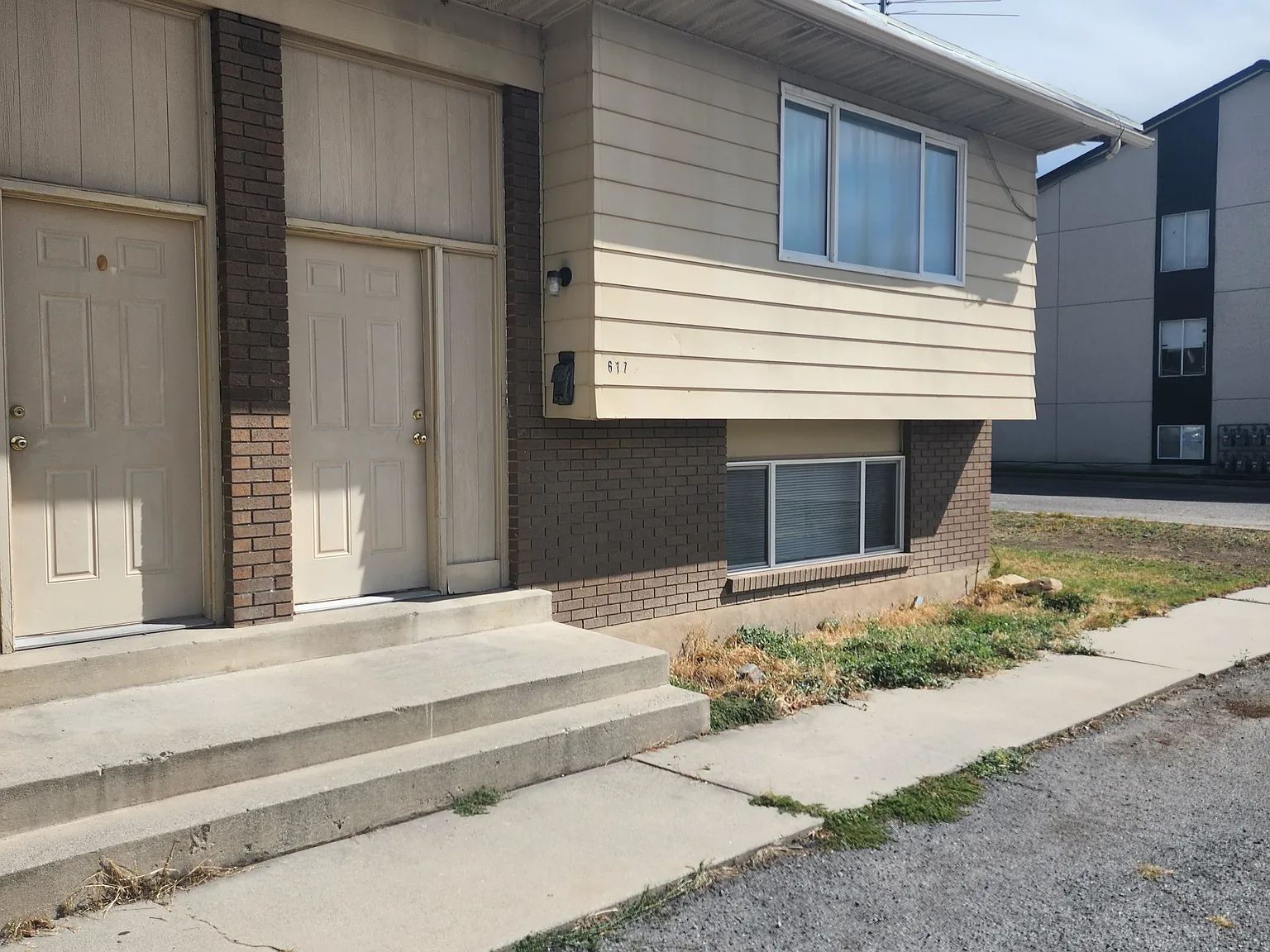 2 bed, 1.5 bath, 1000 sqft, $1,150 — Photo 1