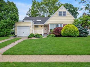 46 Patton Boulevard, New Hyde Park, NY 11040