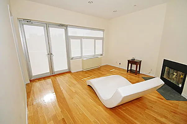 Rented by Veracity NYC LLC | media 26