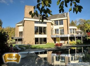 5440 Orion Rd, Rochester, MI 48306