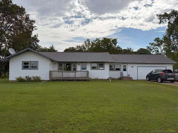 10765 Dorwood Rd, Burt, MI 48417