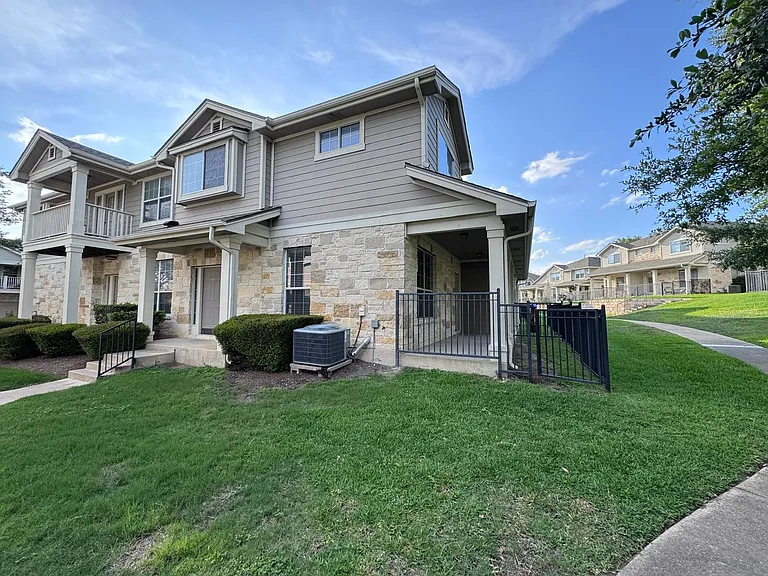 1900 Scofield Ridge Pkwy #2103 — Photo 2